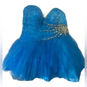Elegant Blue Strapless Prom Dress